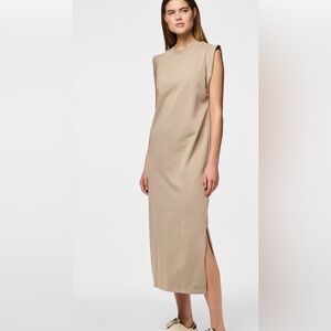 Calvin Klein Elegant Tan Sleeveless Dress XS size like new